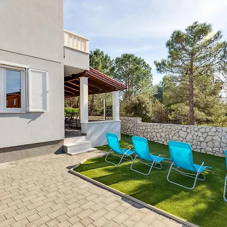 Monmar By Interhome