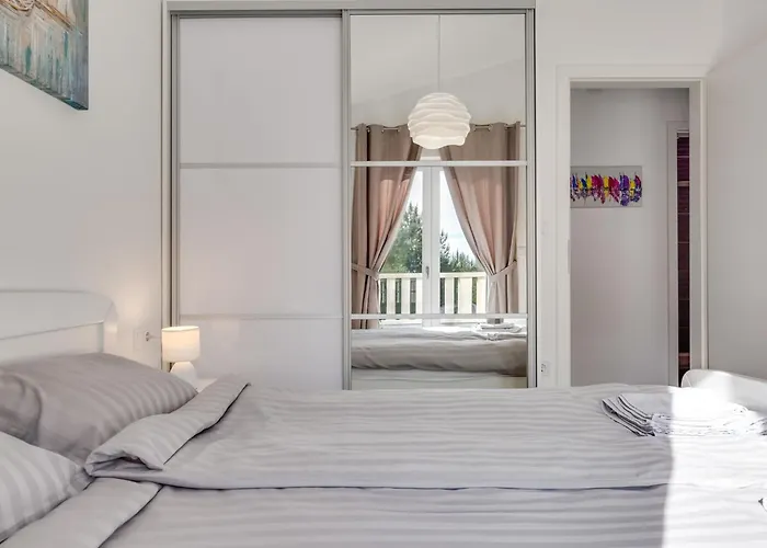 Monmar By Interhome Vikendica *