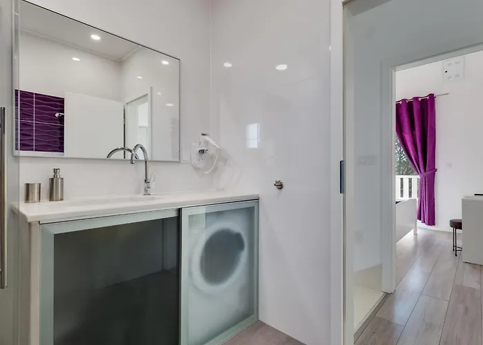 Monmar By Interhome * Vrsi