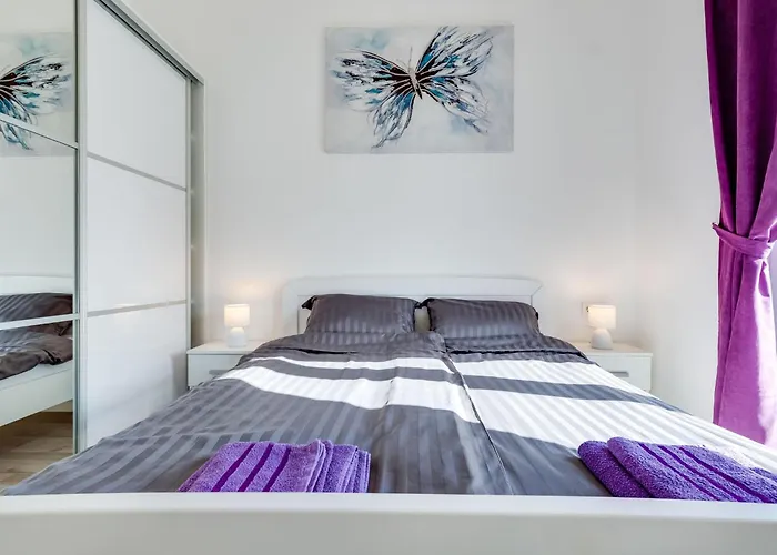 Monmar By Interhome Vrsi