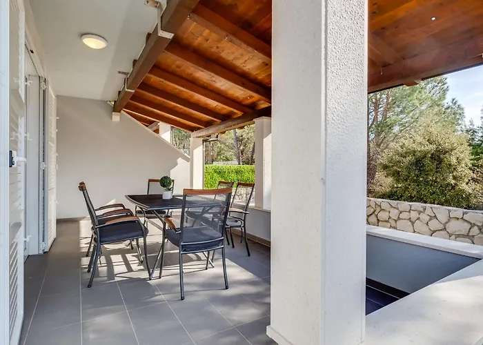 Monmar By Interhome Vrsi
