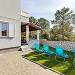 Monmar By Interhome