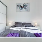 Monmar By Interhome Vrsi