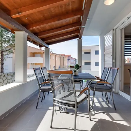 Monmar By Interhome Feriehus