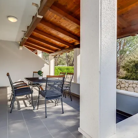 Monmar By Interhome Vrsi