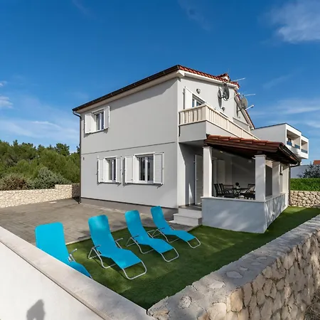 Monmar By Interhome *